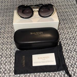 Women’s Balmain Sunglasses round black